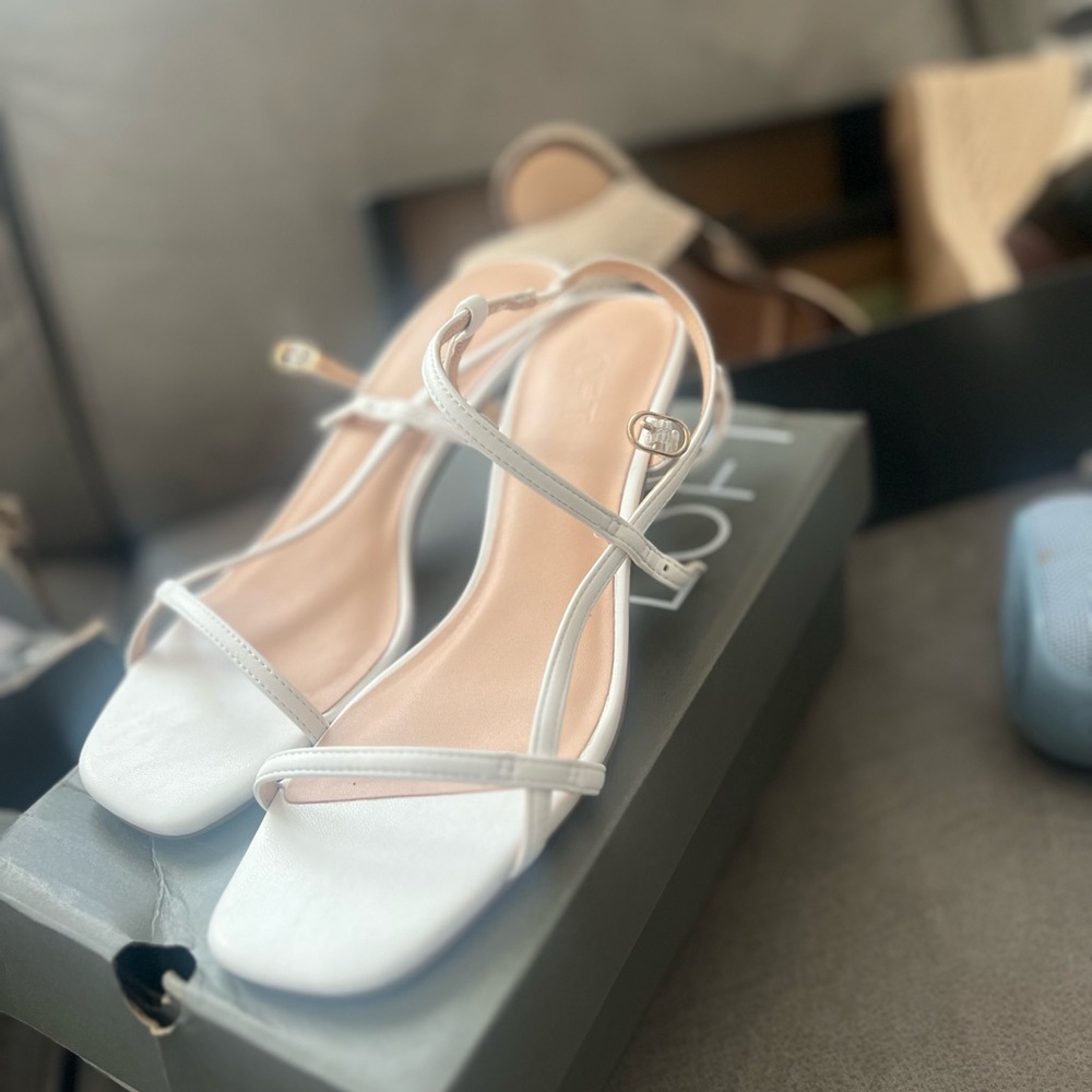 LOFT Stylish White Strappy Sandals